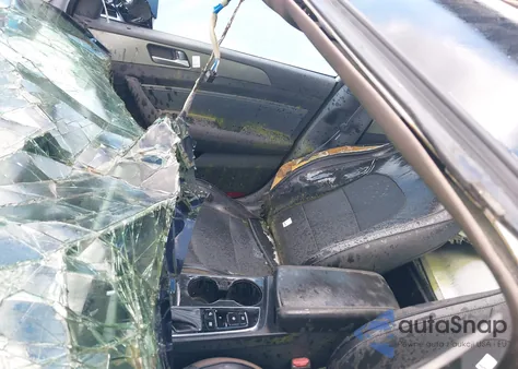 2015 Hyundai Sonata Limited 2.0T z USA, uszkodzony, nr VIN 5NPE34AB8FH166864